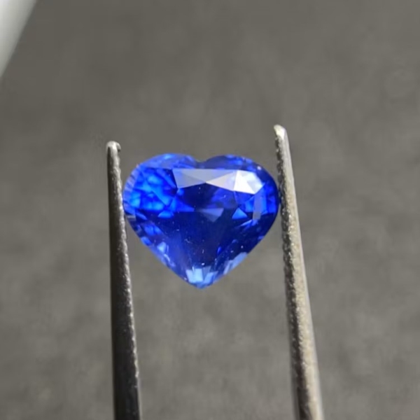 Blue Sapphire-Heart 2.20 Cts_2